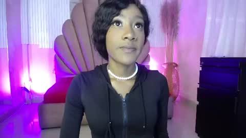 Snapshot of sofi_thomas_ chatting on 07/20/26, 11:23 Sofia online show from 07/20/26, 11:23