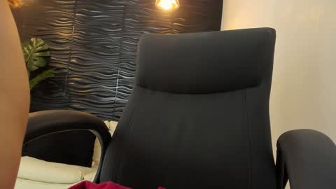 Snapshot of sofia44 chatting on 02/07/25, 04:46 Skarlett online show from 02/07/25, 04:46