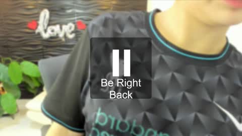 Snapshot of sofia44 chatting on 10/04/25, 12:36 Skarlett online show from 10/04/25, 12:36