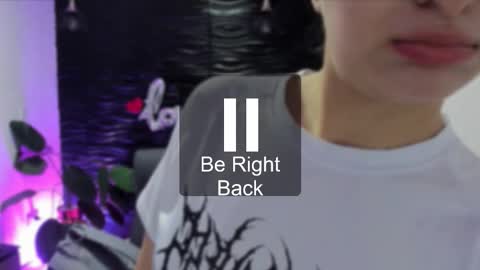 Snapshot of sofia44 chatting on 10/08/25, 01:09 Skarlett online show from 10/08/25, 01:09