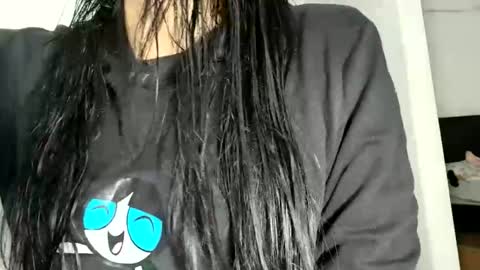 Snapshot of sofia_20_20 chatting on 12/20/25, 03:24 Sofia online show from 12/20/25, 03:24