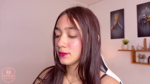 sofia_arango1107 online show from 11/07/25, 06:52