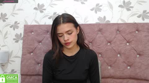 Snapshot of sofia_claark chatting on 01/25/25, 12:58 Sofi online show from 01/25/25, 12:58