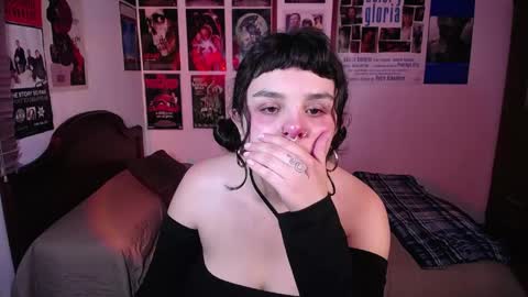Snapshot of sofia_coolle chatting on 05/10/26, 10:48 Sofi online show from 05/10/26, 10:48