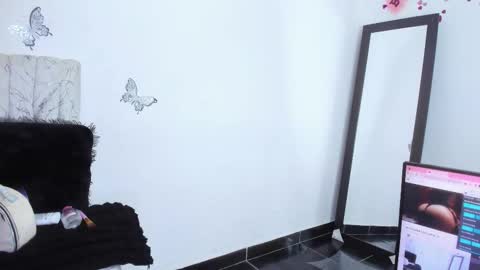 Sofia online show from 11/13/25, 08:19