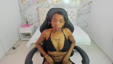 sofia_echeverri online show from 05/04/26, 12:23