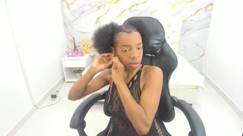 sofia_echeverri online show from 05/19/26, 12:11
