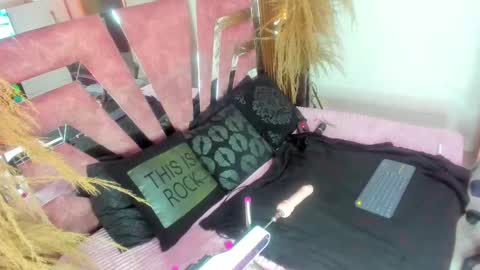 sofia gutierrez   online show from 02/17/25, 05:36