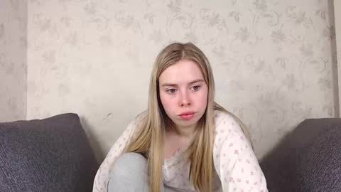 Snapshot of sofia_here chatting on 03/23/26, 12:14 Sofia here online show from 03/23/26, 12:14