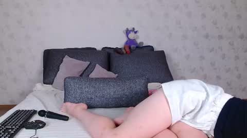 Sofia here online show from 06/19/26, 12:04
