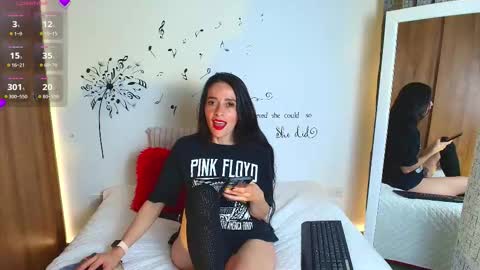 Sofia Kuleth  online show from 11/26/25, 01:17