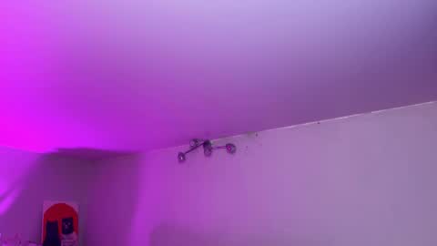 Sofia online show from 12/05/25, 03:48