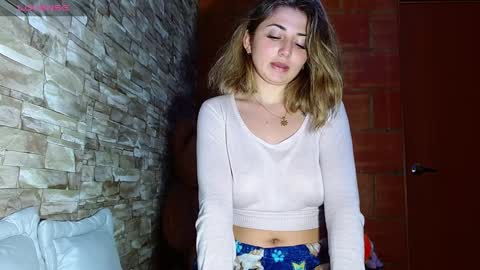 Snapshot of sofia_naughty18 chatting on 12/23/24, 06:44 Sofia Naughty18 online show from 12/23/24, 06:44