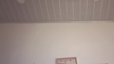 Snapshot of sofia_palacios_ chatting on 12/21/25, 03:24 online show from 12/21/25, 03:24