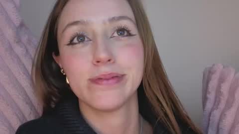 Snapshot of sofia_palacios_ chatting on 01/11/26, 03:44 online show from 01/11/26, 03:44