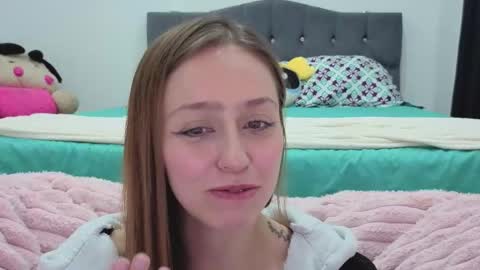 Snapshot of sofia_palacios_ chatting on 03/05/26, 04:08 online show from 03/05/26, 04:08