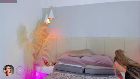 Snapshot of sofia_pamela chatting on 01/17/26, 07:06 SOFIA PAMELA online show from 01/17/26, 07:06