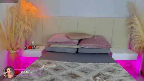 Snapshot of sofia_pamela chatting on 02/05/26, 07:40 SOFIA PAMELA online show from 02/05/26, 07:40