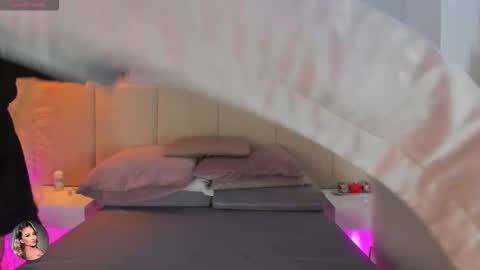 Snapshot of sofia_pamela chatting on 02/19/26, 07:21 SOFIA PAMELA online show from 02/19/26, 07:21