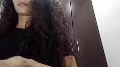 Snapshot of sofia_resiliente chatting on 11/07/25, 11:16 SOFIA online show from 11/07/25, 11:16