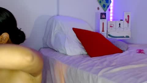 Snapshot of sofia_rios07 chatting on 10/03/25, 11:24 IG  online show from 10/03/25, 11:24