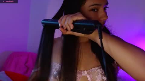 Snapshot of sofia_rios07 chatting on 10/21/25, 10:32 IG  online show from 10/21/25, 10:32