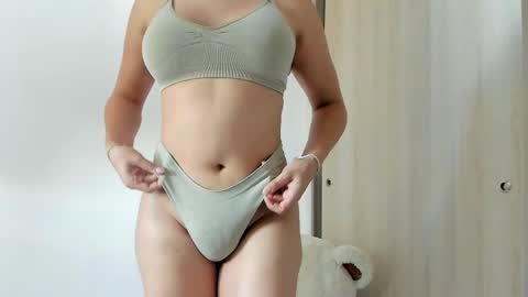 Snapshot of sofia_rivers_ chatting on 04/12/26, 02:00 sofia_rivers_ online show from 04/12/26, 02:00