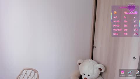 Snapshot of sofia_rivers_ chatting on 04/13/26, 05:40 sofia_rivers_ online show from 04/13/26, 05:40