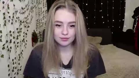 sofia_rosemary online show from 01/28/25, 11:49