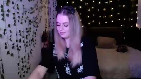 sofia_rosemary online show from 03/02/25, 01:38