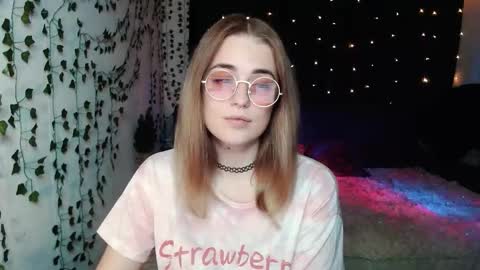 sofia_rosemary online show from 09/18/25, 11:34
