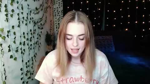 sofia_rosemary online show from 10/18/25, 02:40