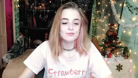 Snapshot of sofia_rosemary chatting on 01/16/26, 03:27 sofia_rosemary online show from 01/16/26, 03:27