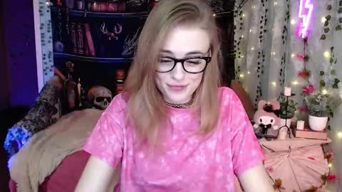 Snapshot of sofia_rosemary chatting on 03/15/26, 02:23 sofia_rosemary online show from 03/15/26, 02:23