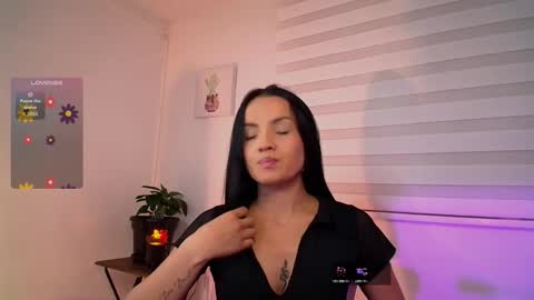 Snapshot of sofia_sb chatting on 09/09/25, 04:01 Jessica Sofia  online show from 09/09/25, 04:01