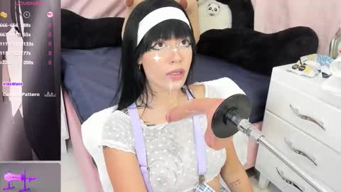 Snapshot of sofia_shadow1 chatting on 02/10/26, 12:48 sofi 3 online show from 02/10/26, 12:48