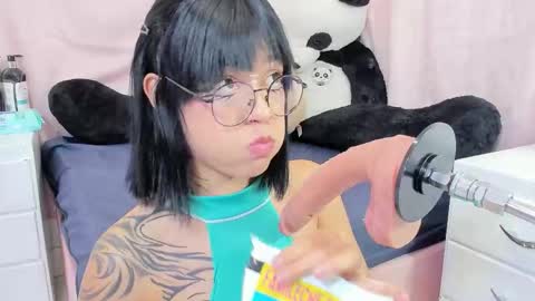 Snapshot of sofia_shadow1 chatting on 02/19/26, 03:13 sofi 3 online show from 02/19/26, 03:13