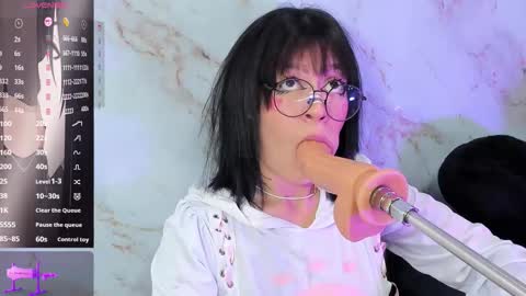 Snapshot of sofia_shadow1 chatting on 03/26/26, 03:23 sofi 3 online show from 03/26/26, 03:23