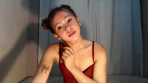 sofia_sweetheart18 online show from 05/16/26, 12:07
