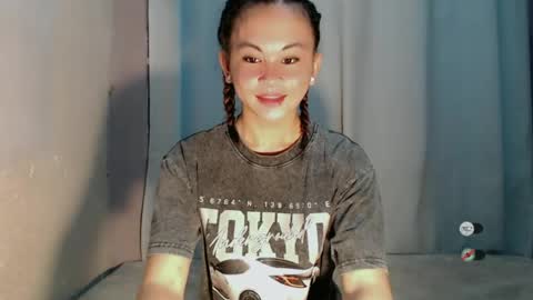 sofia_sweetheart18 online show from 06/19/26, 09:24