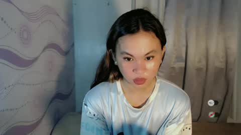 sofia_sweetheart18 online show from 06/24/26, 12:04