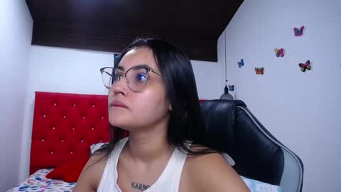 Snapshot of sofiaasexy19 chatting on 01/14/26, 10:43 Sofia online show from 01/14/26, 10:43