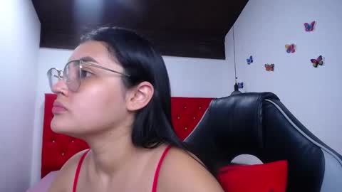 Snapshot of sofiaasexy19 chatting on 02/03/26, 10:53 Sofia online show from 02/03/26, 10:53