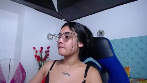 Snapshot of sofiaasexy19 chatting on 02/24/26, 11:19 Sofia online show from 02/24/26, 11:19