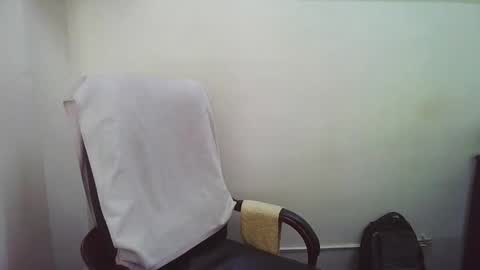 sofiabigis16 online show from 03/06/26, 12:01