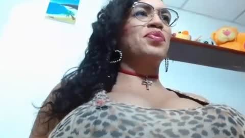 Snapshot of sofiabigtitsts chatting on 07/13/26, 03:59 sofi online show from 07/13/26, 03:59