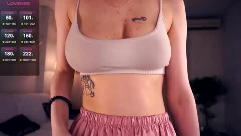 Snapshot of sofiabruno chatting on 02/09/25, 05:19 Hi My name is Sofia Welcome to my room Please thumbs up - its important online show from 02/09/25, 05:19