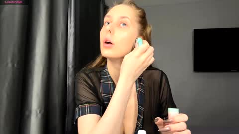 Hi My name is Sofia Welcome to my room Please thumbs up - its important online show from 02/25/26, 04:11