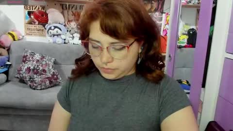Snapshot of sofiacammy chatting on 02/05/25, 11:17 Sofia online show from 02/05/25, 11:17
