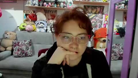 Snapshot of sofiacammy chatting on 02/08/25, 10:08 Sofia online show from 02/08/25, 10:08